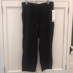 Lululemon On The Fly Crop pant size 6